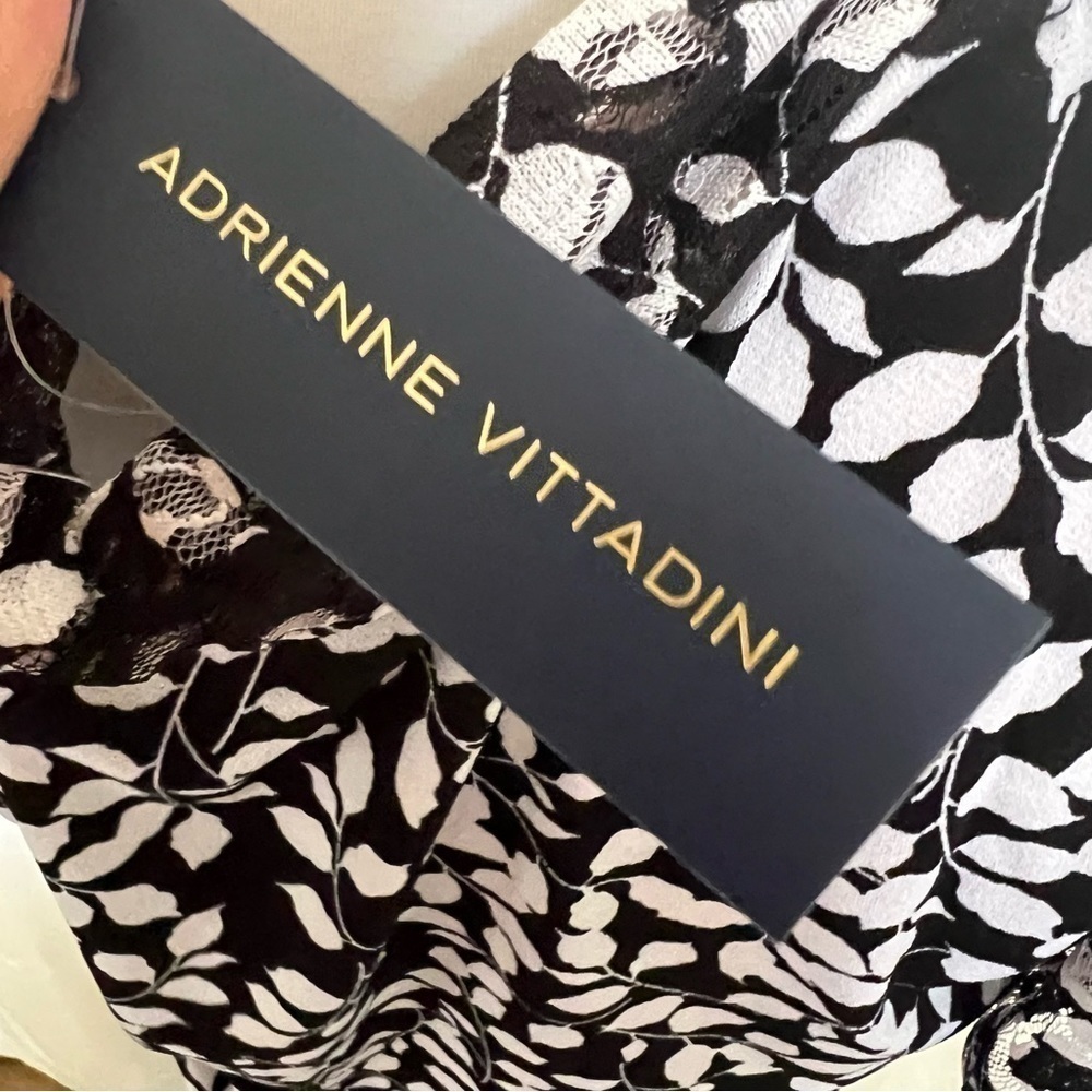 Adrienne Vittadini Blouse NWT Black White Leaf Prnt Lace Sleeve Tie Neck VK32766 - Picture 12 of 12
